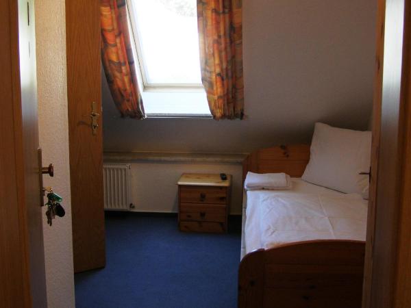 Hotel Alt Vinnhorst : photo 1 de la chambre chambre simple