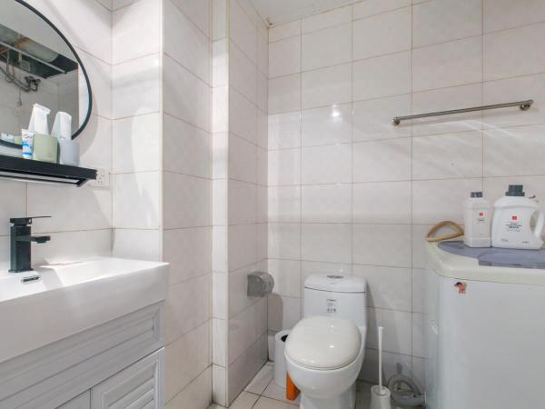 [Roader] Wuhan Jiang'an District·Hong Kong Road : photo 4 de la chambre appartement avec balcon