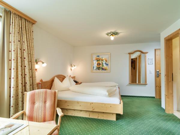 Hotel Post Sport- und Wellness : photo 1 de la chambre chambre double supérieure - annexe