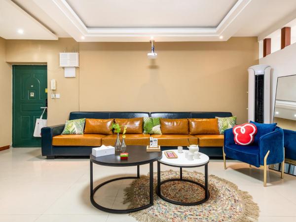 Chongqing·Yuzhong·Xiaoshizi· : photo 1 de la chambre appartement avec balcon