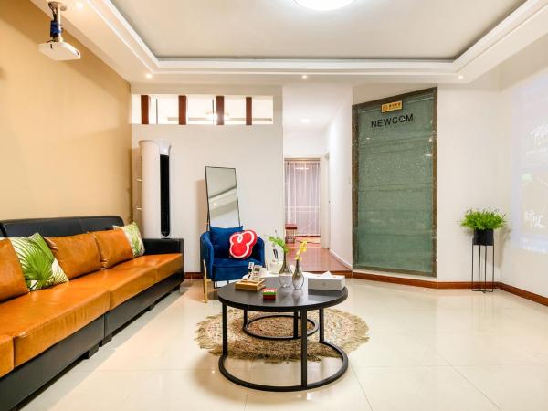 Chongqing·Yuzhong·Xiaoshizi· : photo 2 de la chambre appartement avec balcon