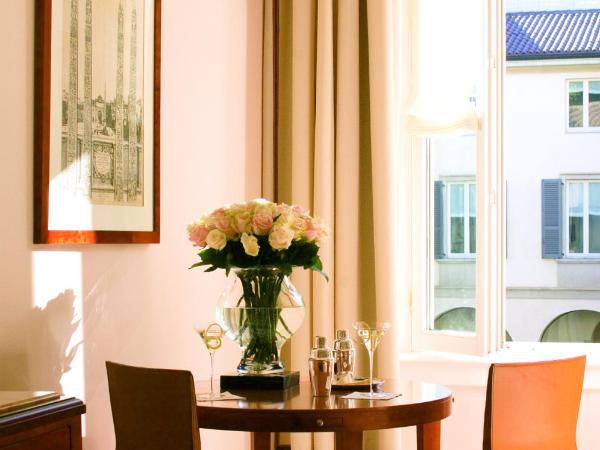 Four Seasons Hotel Milano : photo 2 de la chambre suite renaissance lit king-size