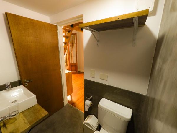 Sabatico Travelers Hostel & Guesthouse : photo 5 de la chambre chambre double deluxe