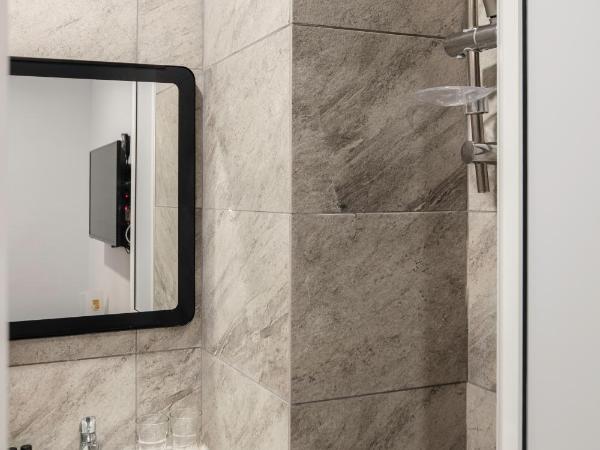 Kitez Hotel & Bunkz : photo 2 de la chambre lit dans dortoir mixte de 6 lits