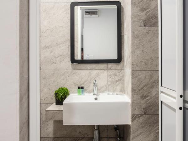 Kitez Hotel & Bunkz : photo 3 de la chambre lit dans dortoir mixte de 6 lits