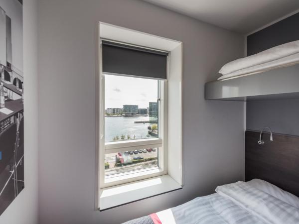 Cabinn Copenhagen : photo 4 de la chambre chambre lit queen-size avec lit d'appoint