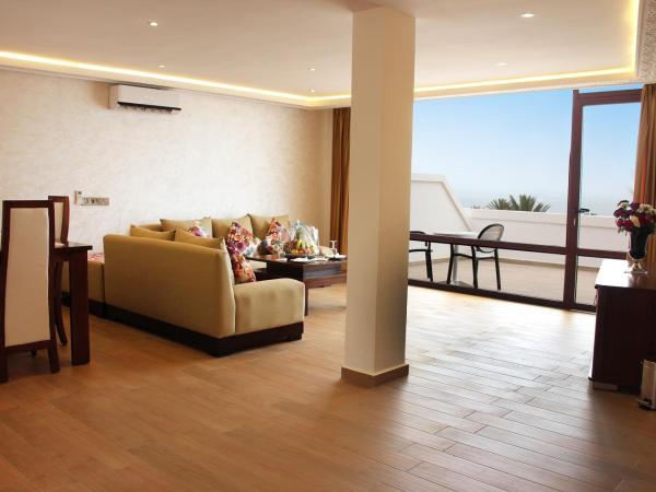 Hotel Club Almoggar Garden Beach : photo 3 de la chambre suite deluxe - vue sur mer