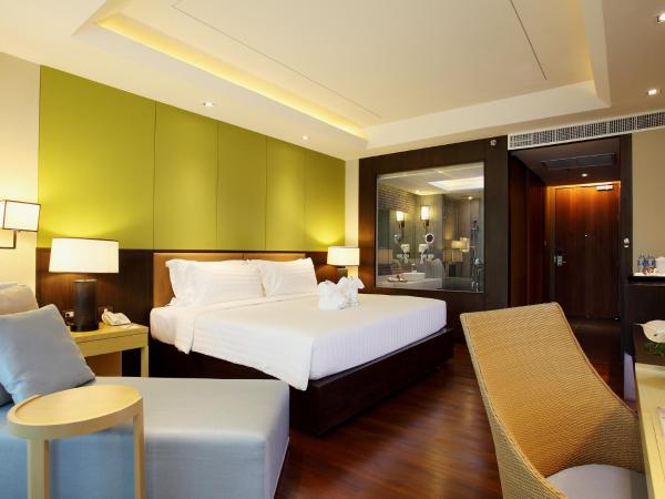 Graceland Khaolak Beachfront Resort : photo 3 de la chambre chambre double première avec accès piscine