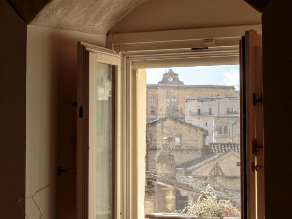 Alla dimora di Chiara Suite and Rooms : photo 10 de la chambre suite 1 chambre lit queen-size avec canapé-lit