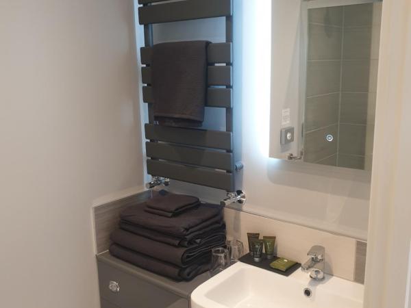 Open acres accommodation and airport parking : photo 4 de la chambre chambre lit king-size deluxe