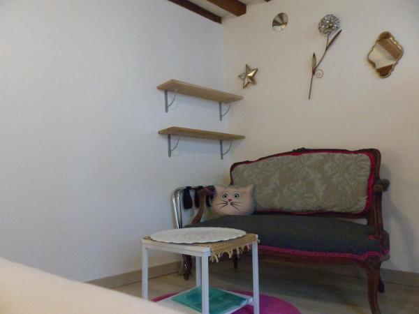 Chambre d'hôtes Logis de Saint Jean : photo 3 de la chambre chambre double confort avec douche