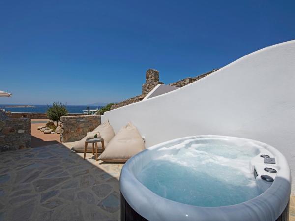 Mykonos Bay Resort & Villas : photo 7 de la chambre résidence supérieure premium avec jacuzzi extérieur - bâtiment annexe 