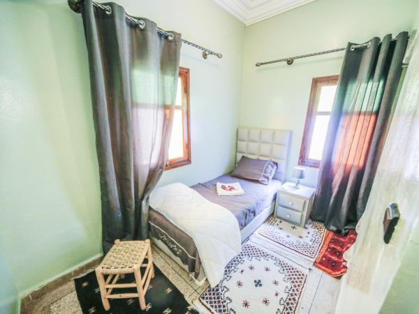 Dar Widad : photo 2 de la chambre chambre simple avec salle de bains commune