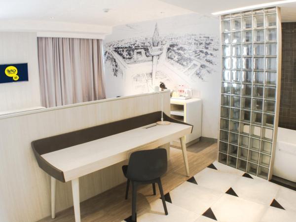 YELLO Hotel Harmoni : photo 4 de la chambre yello suite room