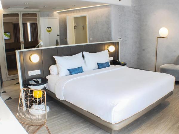 YELLO Hotel Harmoni : photo 1 de la chambre yello suite room