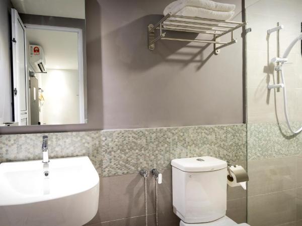 H Boutique Hotel Xplorer Loke Yew : photo 4 de la chambre chambre supérieure lit queen-size