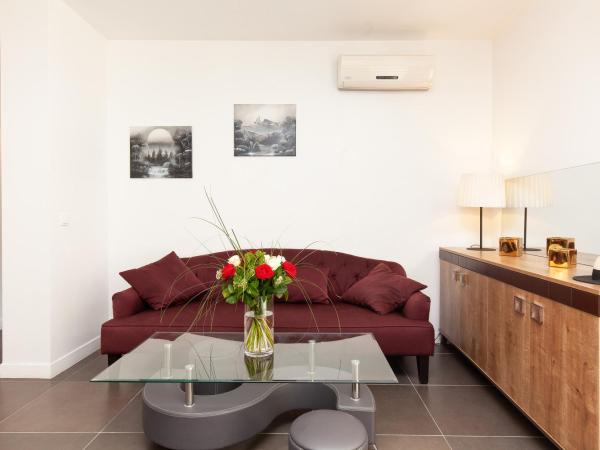 Résidence d'Azur Riou : photo 1 de la chambre appartement 2 chambres