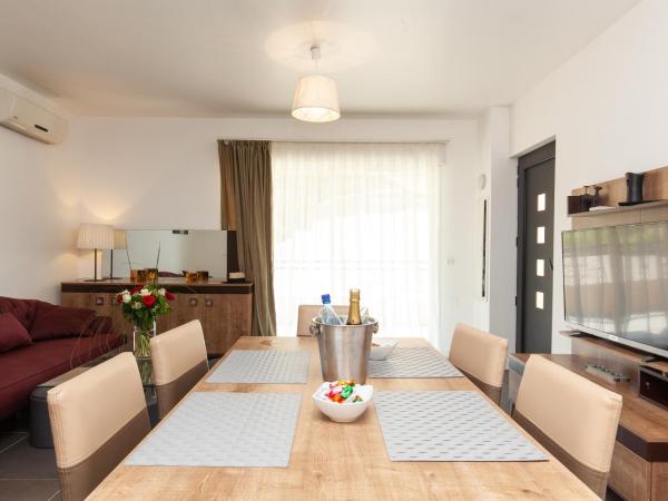 Résidence d'Azur Riou : photo 6 de la chambre appartement 2 chambres