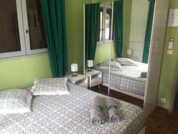 Maison d'hôtes naturiste Villa PaulAna : photo 2 de la chambre chambre lit king-size