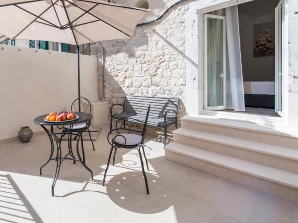 Princ Heritage Rooms : photo 8 de la chambre chambre double avec terrasse