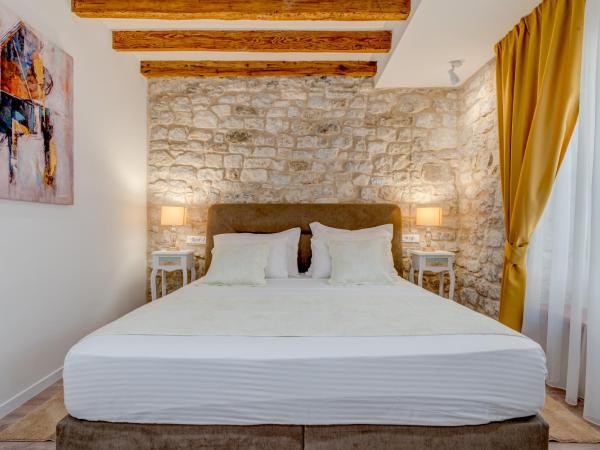 Princ Heritage Rooms : photo 8 de la chambre chambre lit king-size