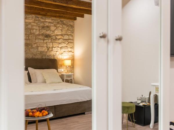 Princ Heritage Rooms : photo 9 de la chambre chambre lit king-size