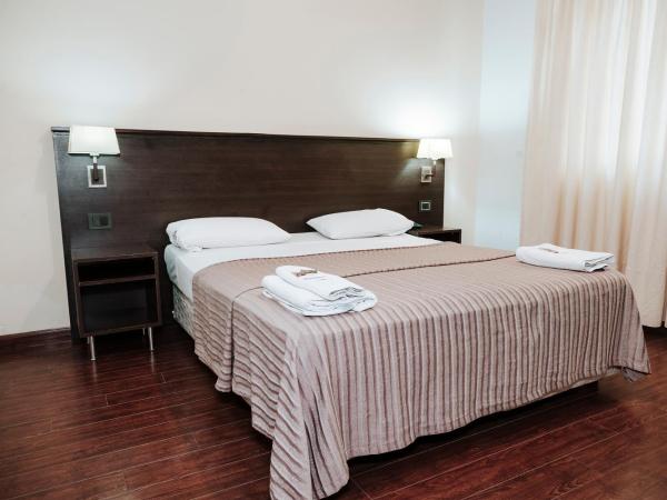 Tucuman Palace Hotel : photo 9 de la chambre chambre triple