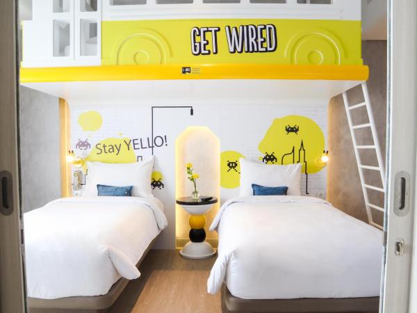 YELLO Hotel Harmoni : photo 2 de la chambre yello family suite room
