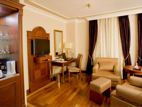 GLK PREMIER Regency Suites & Spa : photo 9 de la chambre suite lit queen-size deluxe