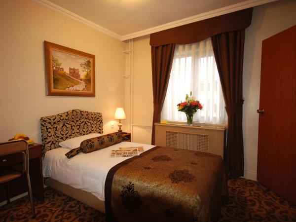 Hotel Mithat : photo 1 de la chambre chambre simple