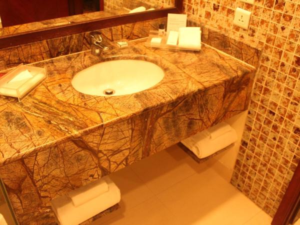 Ramada by Wyndham Jaipur Jaisinghpura : photo 3 de la chambre deluxe twin room (non smoking)