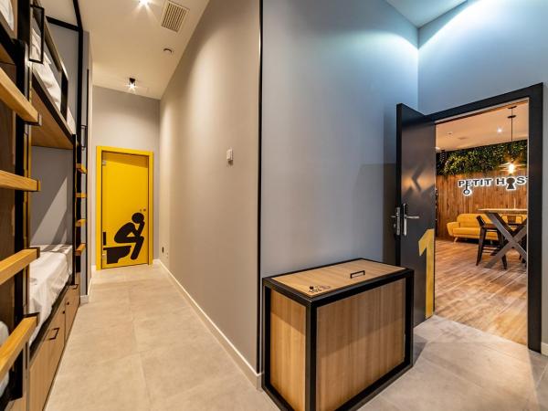 Petit Hostel La Latina : photo 2 de la chambre lit dans dortoir mixte de 8 lits