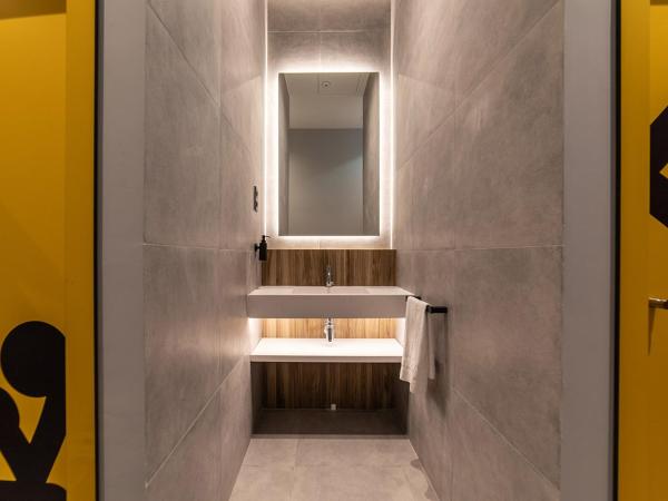 Petit Hostel La Latina : photo 6 de la chambre lit dans dortoir mixte de 8 lits