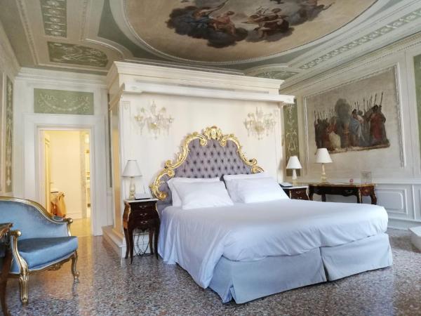 Ca' Bonfadini Historic Experience : photo 4 de la chambre suite junior - vue sur canal