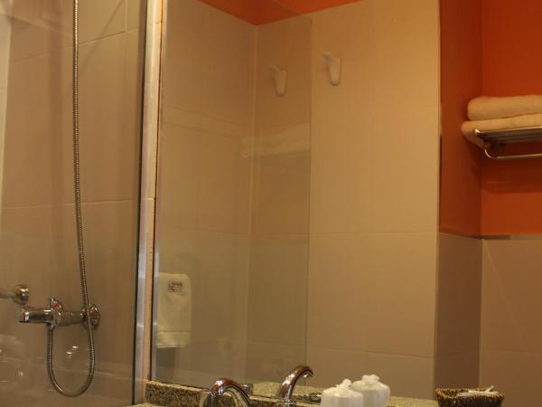 Hotel Viena : photo 4 de la chambre chambre double ou lits jumeaux