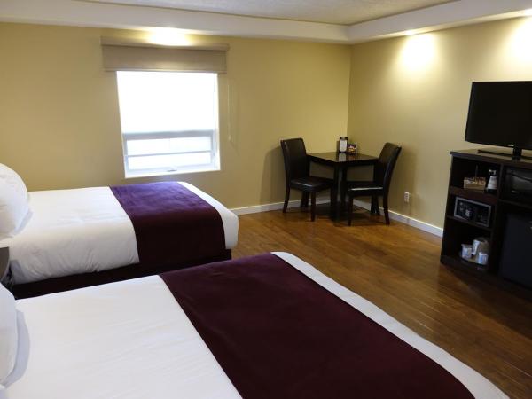 Chateau Louis Hotel & Conference Centre : photo 5 de la chambre chambre supérieure avec 2 lits queen-size