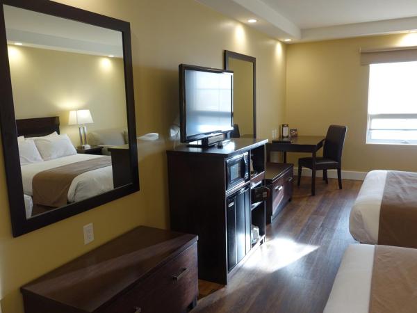 Chateau Louis Hotel & Conference Centre : photo 2 de la chambre chambre deluxe avec 2 lits queen-size