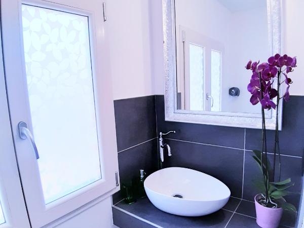 Wagon-lit : photo 9 de la chambre chambre double ou lits jumeaux avec salle de bains privative
