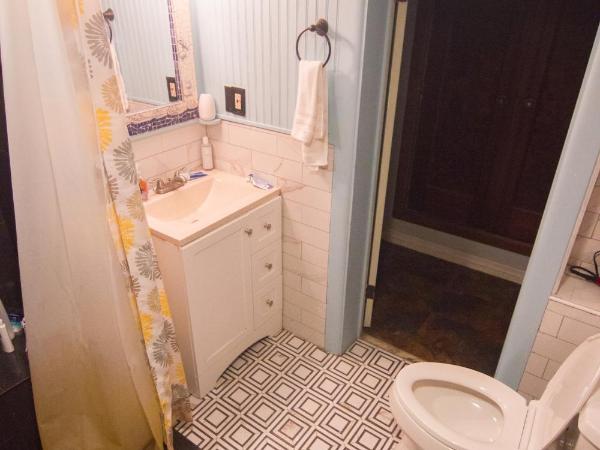 Madame Isabelle's House : photo 4 de la chambre lit dans dortoir pour femmes de 8 lits avec salle de bains privative