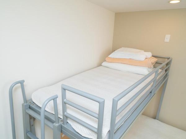 Super Hotel Asakusa : photo 1 de la chambre chambre double avec mezzanine - non-fumeurs 