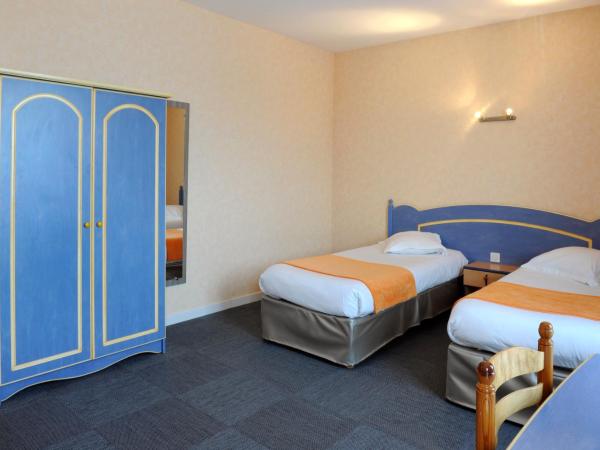 Comfort Hotel Saintes : photo 3 de la chambre chambre lits jumeaux