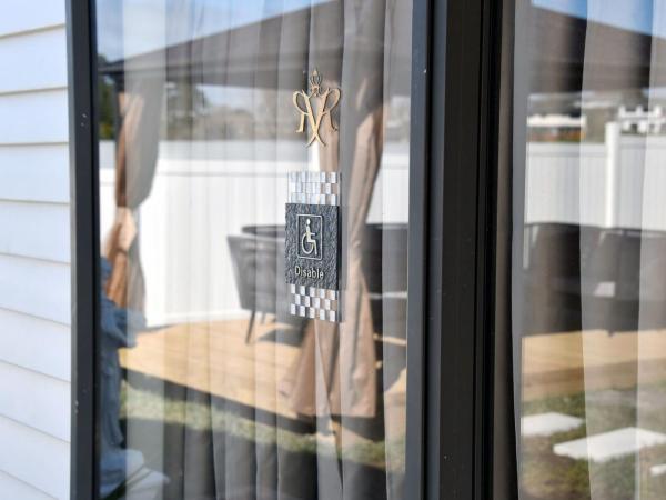 Regal Residency : photo 1 de la chambre superior king suite accessible