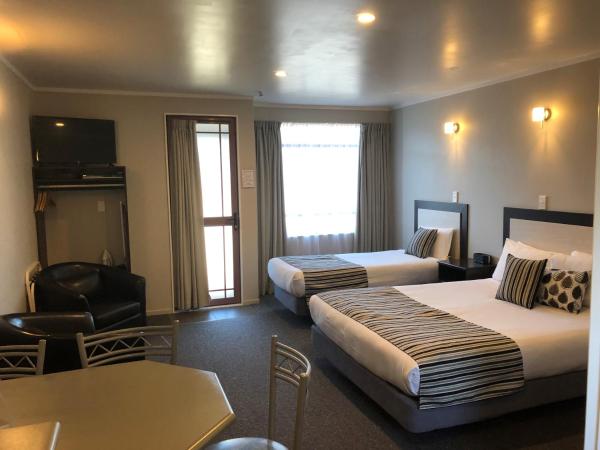 Quality Inn Acapulco Taupo : photo 2 de la chambre studio lits jumeaux