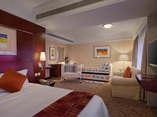 Hotel Royal Macau : photo 2 de la chambre suite familiale royale (2 adultes + 2 enfants) avec 4 petits-déjeuners