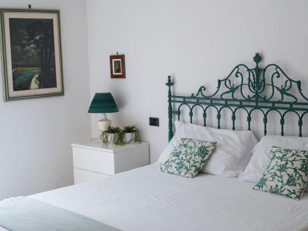 B&B Villa Irma : photo 1 de la chambre chambre double avec terrasse