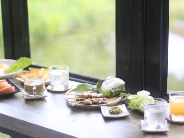 The Nichehome Waterside Living : photo 6 de la chambre chambre avec lit queen-size et salle de bains externe privative