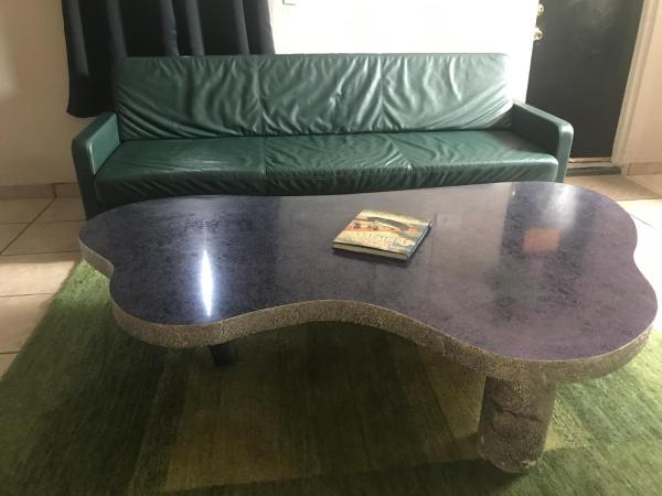 INN LEATHER GUEST HOUSE-GAY MALE ONLY : photo 7 de la chambre suite lit queen-size - vue sur piscine