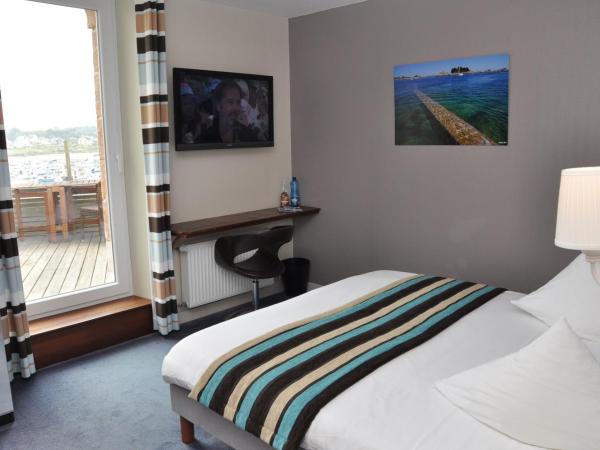 Hôtel des Rochers : photo 4 de la chambre chambre double avec terrasse - vue sur mer