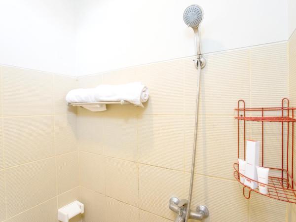 Griya Damai Syariah Yogyakarta Mitra RedDoorz : photo 2 de la chambre chambre double standard
