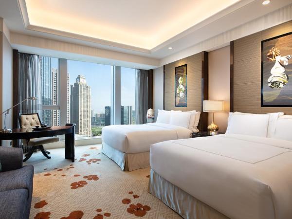 Fairmont Chengdu : photo 1 de la chambre chambre lits jumeaux fairmont gold avec 2 lits queen-size